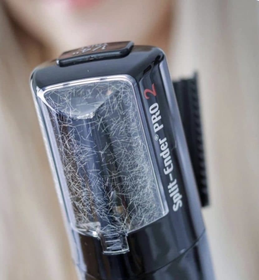 A Split Ender PRO2 with removed hair collected in the chamber